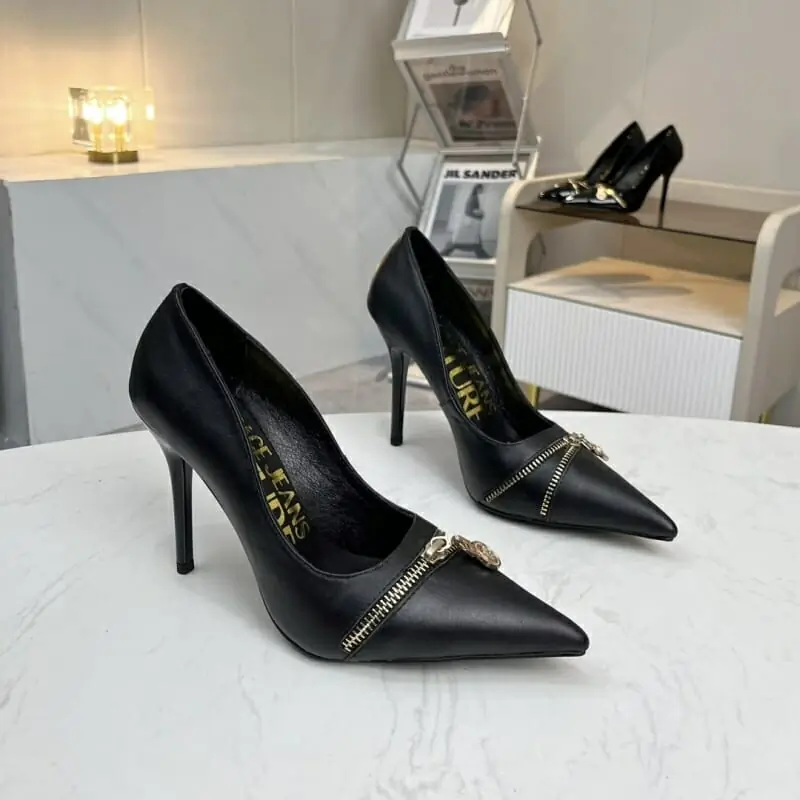 versace a talons hauts chaussures pour femme s_12106022